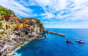 イタリアの世界遺産チンクエ・テッレのマナローラ（Manarola）