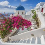 【キクラデス諸島】サントリーニ島（Santorini）｜海に映えるブルードームと白い町並み！見どころ・アクセスは？