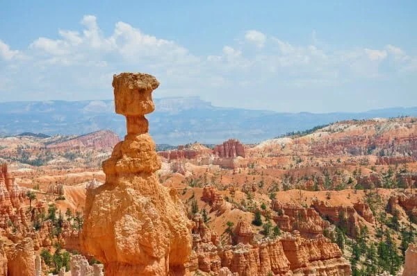 ブライスキャニオン国立公園のトールズ・ハンマー