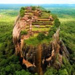【世界遺産】シギリヤ（Sigiriya）｜ スリランカの巨岩の上に建つ「天空の宮殿」！見どころ・アクセス？