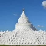 シンピューメェ・パゴダ（Hsinbyume Pagoda）｜ 世界の中心を現す白亜の仏塔！見どころ・アクセス？