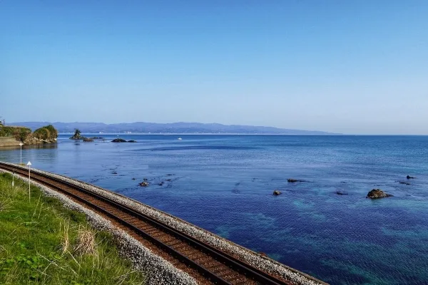 富山・高岡の雨晴海岸