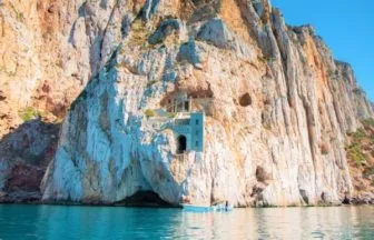 イタリア・サルデーニャ島のポルト・フラビア（Porto Flavia）