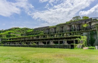 新潟県佐渡市 まるで天空の城ラピュタの世界のような巨大な建造物が残る北沢浮遊選鉱場跡